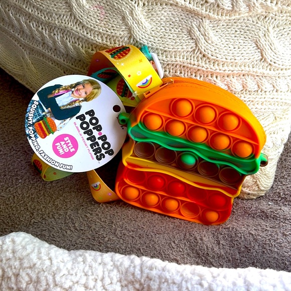 Pop poppers 👛 - Picture 1 of 3